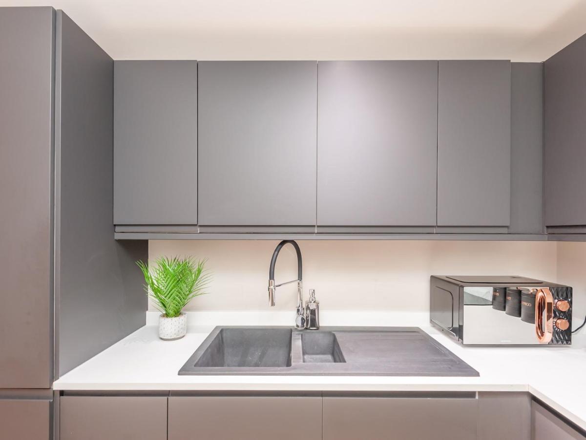 Pass The Keys Luxurious Retreat With Workspace